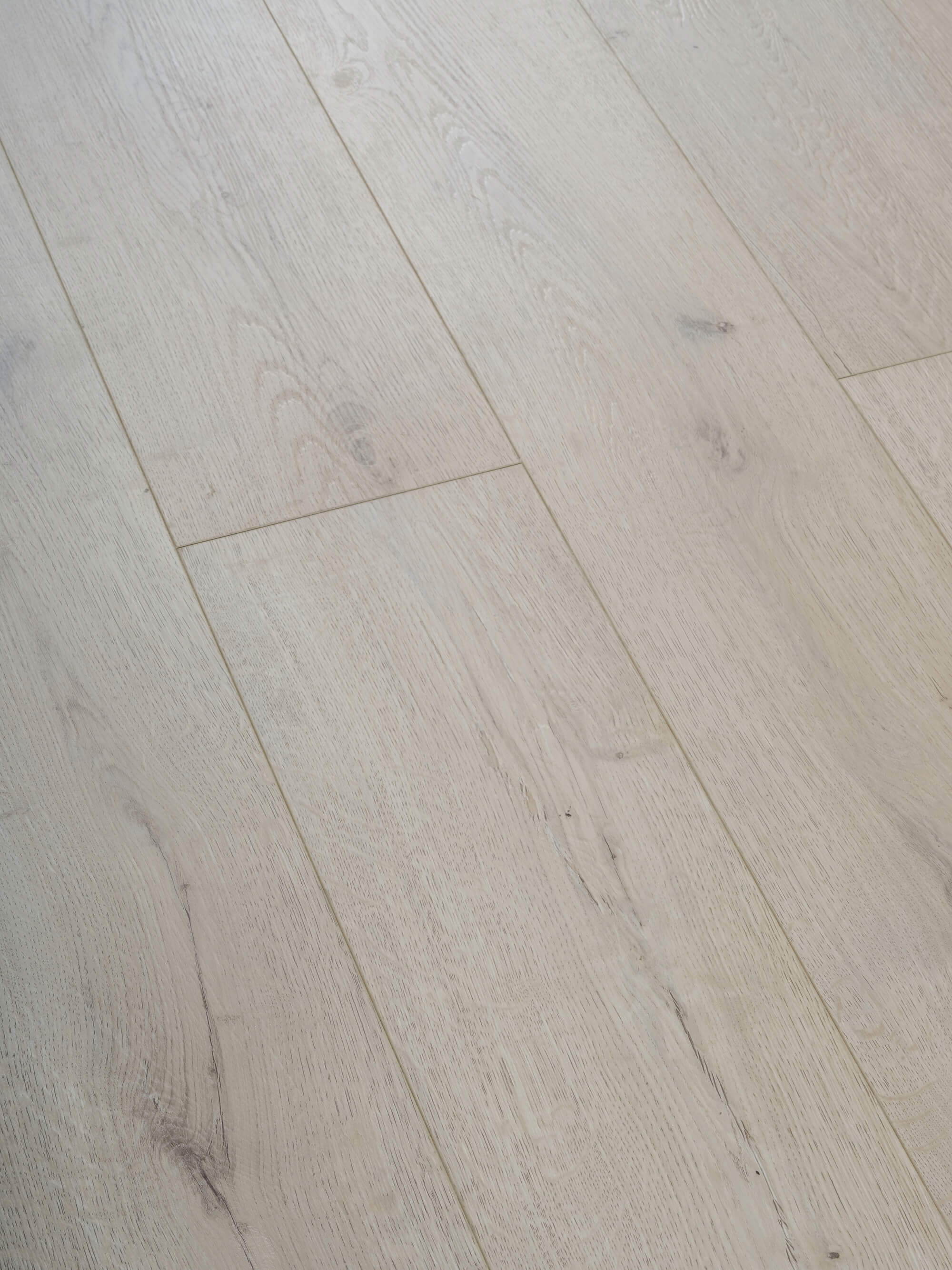 5G 12mm 1.794sqm Water Resistance Laminate Flooring - 1 series 1.5m 118